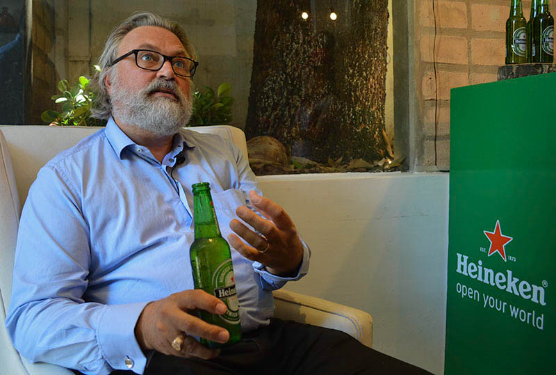 Willem van Waesberghe, el principal maestro cervecero de Heineken estuvo en nuestro país para mostrarnos lo que no vemos detrás de la marca.
