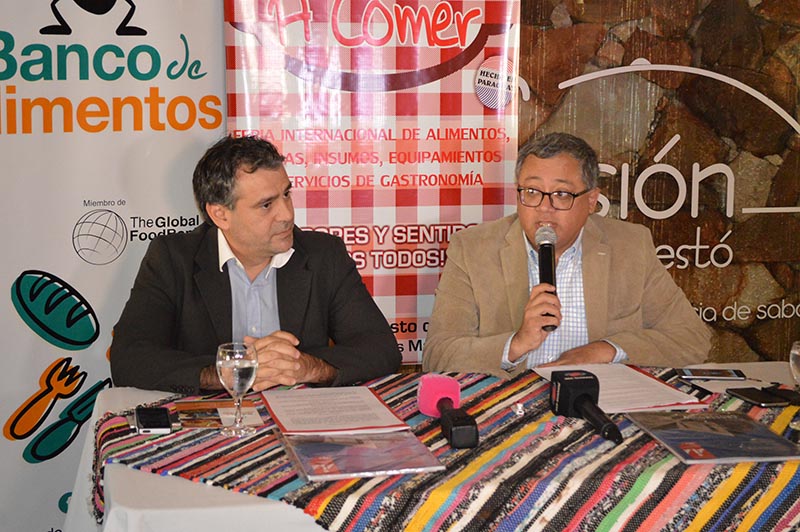 Guillermo Fanego, presidente del Banco de Alimentos y Edgar Robinson director del Grupo Paraguay Eventos & Emprendimientos durante el lanzamiento de la feria A Comer.