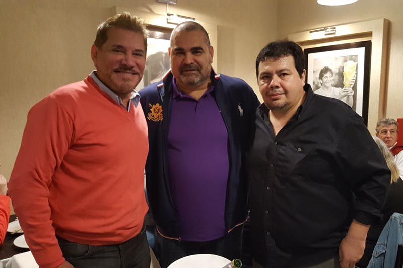 Arnaldo André, José Luis Chilavert junto a Christian Franco, el paraguayo que montó un restaurante con notable suceso en Buenos Aires.