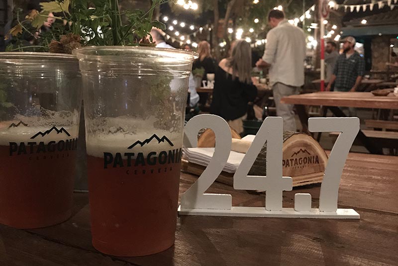 24.7 la nueva cerveza de Patagonia se presentó en fecha 24.7 en una excelente jornada su bar de Villa Morra.
