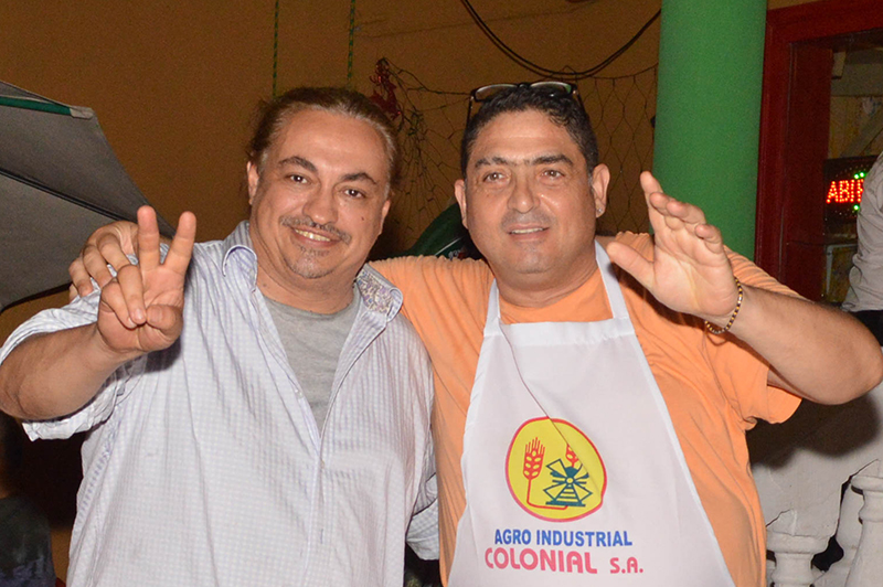 Videal Domínguez Díaz y Agostino Sambucco se unieron para habilitar San Genaro, en pleno centro, una pizzería napolitana que también sirve pastas.