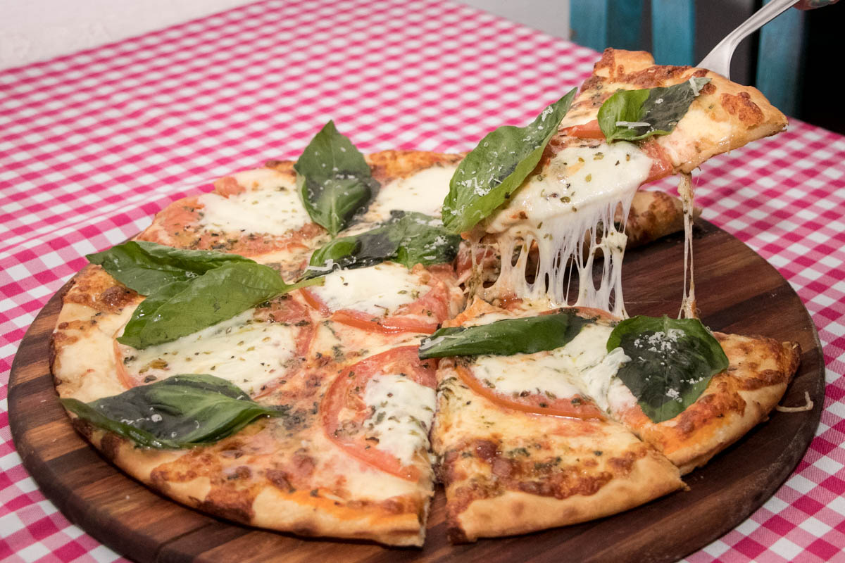 La pizza Margherita, la que da nombre al lugar. Sin embargo es la Mammamia, que lleva pollo, es la que más piden los clientes. Hay 25 variedades.