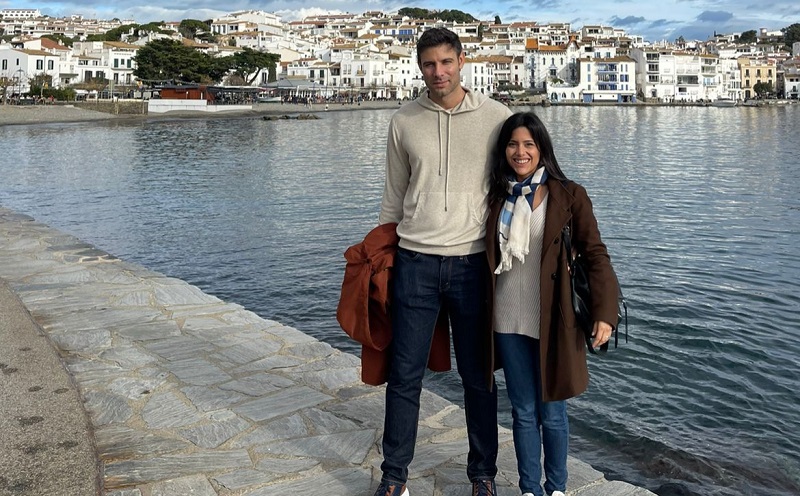 Ayesa Avalos aquí junto a su pareja Samuel García, un ingeniero español que esta trabajando en la ampliación de las rutas II y VII. La foto es en España donde ella estudió y vivió tres años.