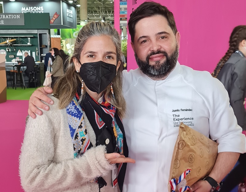 La diseñadora paraguaya junto al chef Juanlu Fernández, quién tiene un destacado local gastronómico en Jerez de la Frontera.